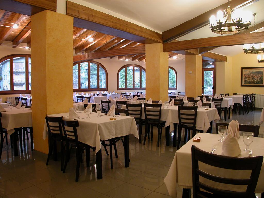 Gasthaus Fonda Marsal Tavertet Exterior foto